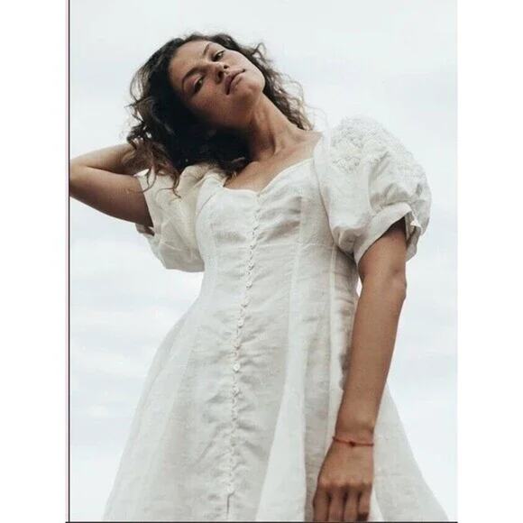 Innika Choo Dresses & Skirts - INNIKA CHOO Floral Embroidered Puff Sleeve White Dress SIZE SMALL